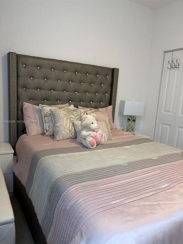 24982 SW 118th Ct, Homestead, FL 33032