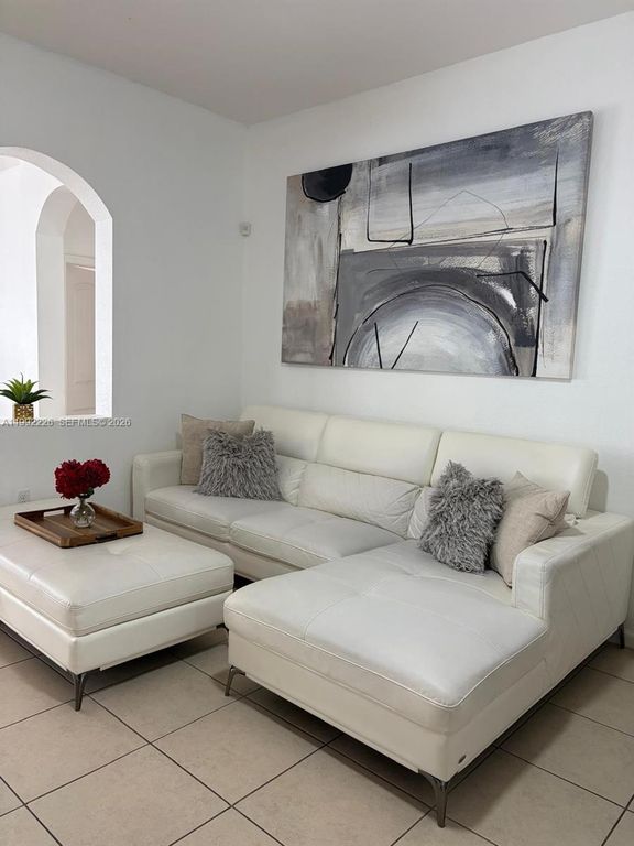 Image 16 of property listing at 24982 SW 118th Ct, Homestead, FL 33032