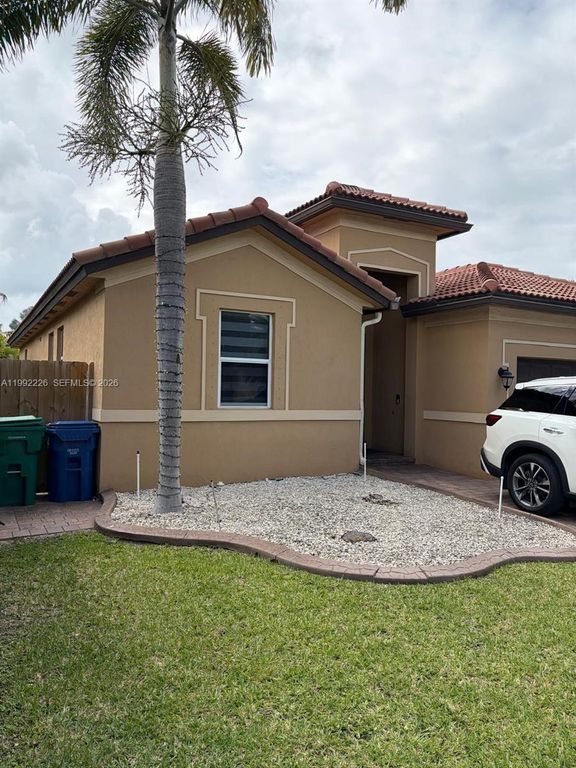 Image 42 of property listing at 24982 SW 118th Ct, Homestead, FL 33032