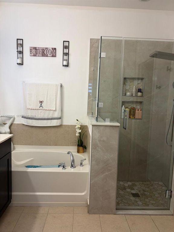 Image 5 of property listing at 24982 SW 118th Ct, Homestead, FL 33032