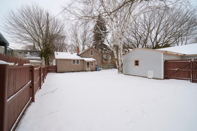 356 3rd Street, City Of Manistee, MI 49660