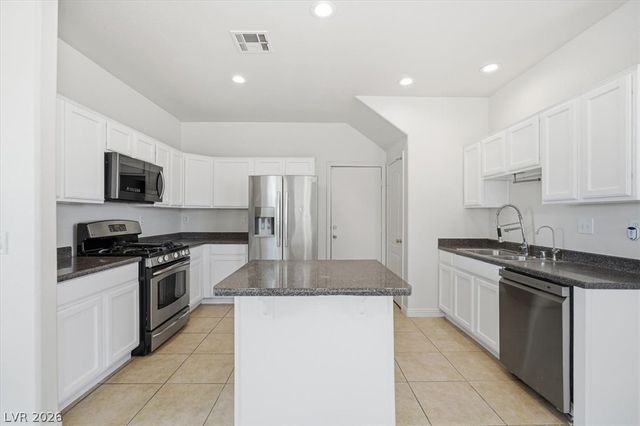 10630 Lessona Street, Las Vegas, NV 89141