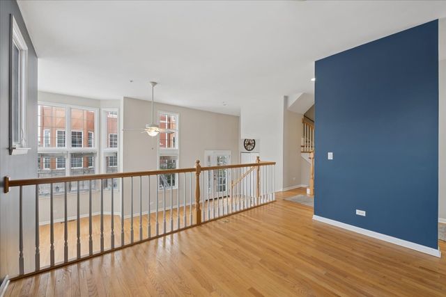 12 Park Avenue, River Forest, IL 60305