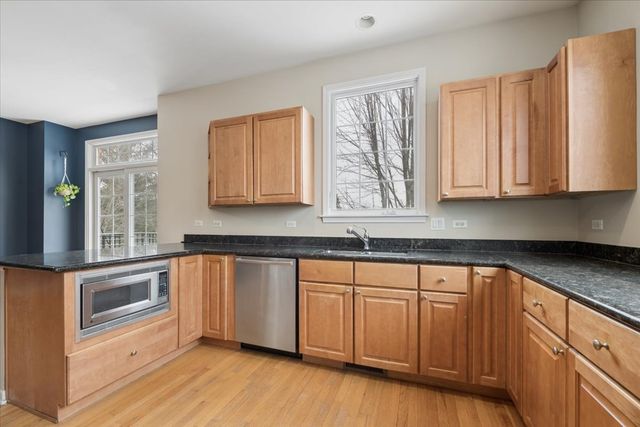 12 Park Avenue, River Forest, IL 60305