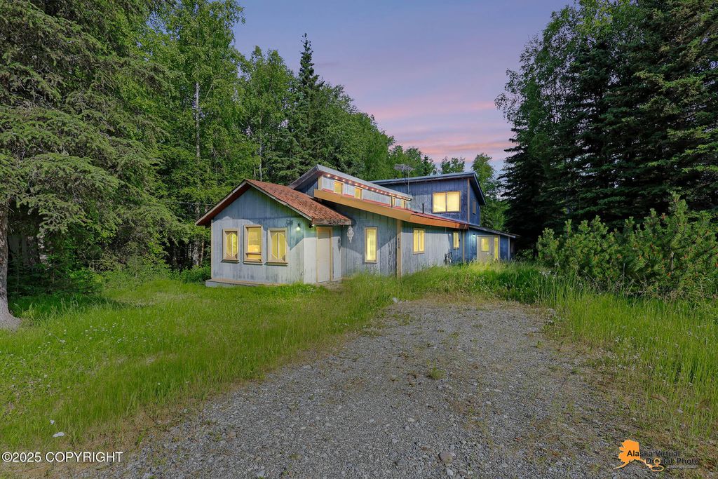 9025 W Alice Ann Lane, Wasilla, AK 99654