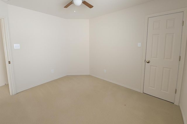 801 Hank Aaron LN, Round Rock, TX 78665