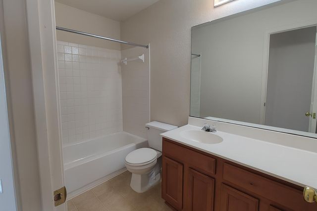 801 Hank Aaron LN, Round Rock, TX 78665