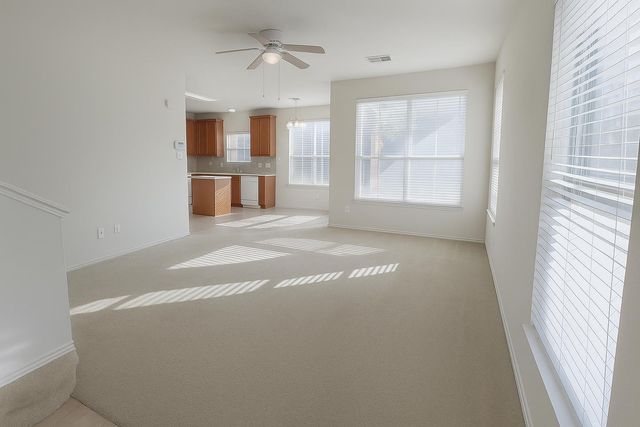 801 Hank Aaron LN, Round Rock, TX 78665