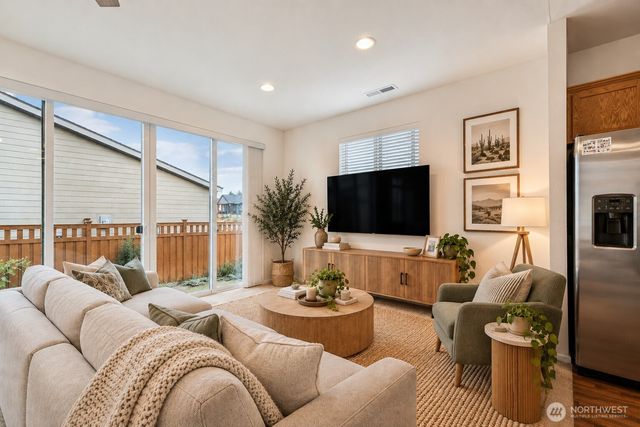 13404 Edmunds Parkway E, Bonney Lake, WA 98391