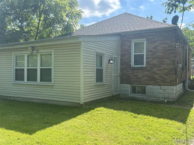 238 Newell Drive, St Louis, MO 63135