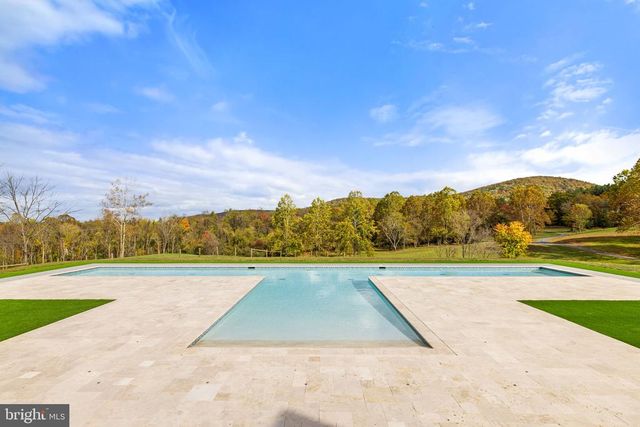 4050 CARRINGTON, Delaplane, VA 20144