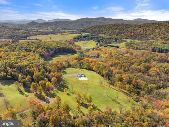 4050 CARRINGTON, Delaplane, VA 20144