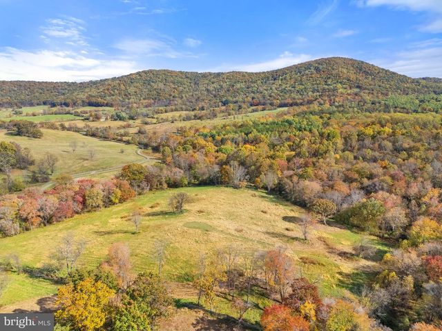 4050 CARRINGTON, Delaplane, VA 20144