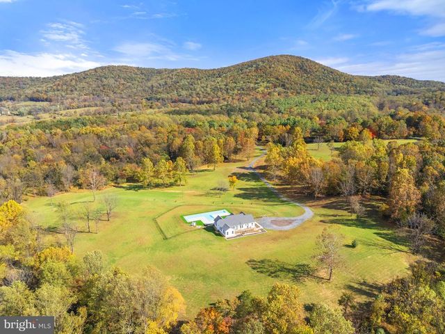 4050 CARRINGTON, Delaplane, VA 20144