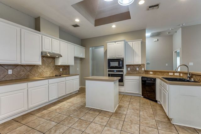 15858 Durango Drive, Frisco, TX 75035