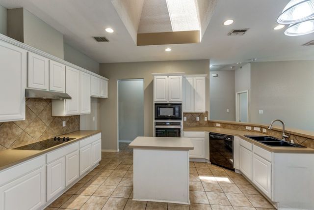 15858 Durango Drive, Frisco, TX 75035