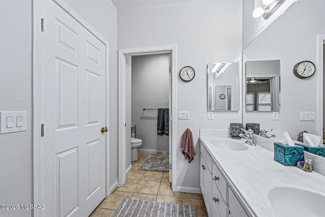 528 W Calle Sedillo, Sahuarita, AZ 85629
