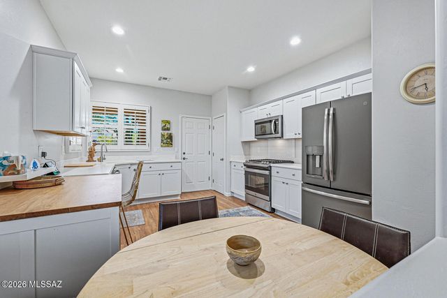 528 W Calle Sedillo, Sahuarita, AZ 85629