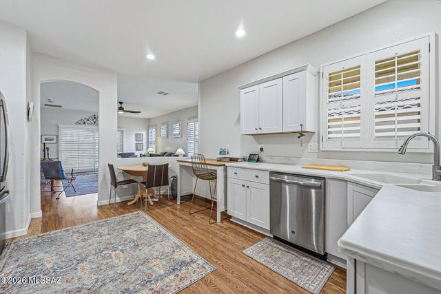 528 W Calle Sedillo, Sahuarita, AZ 85629