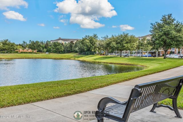 8986 TROPICAL BEND Circle, Jacksonville, FL 32256