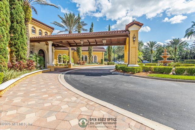 8986 TROPICAL BEND Circle, Jacksonville, FL 32256