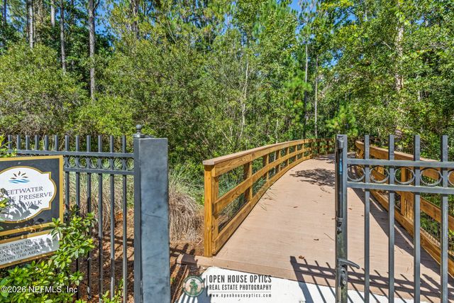 8986 TROPICAL BEND Circle, Jacksonville, FL 32256