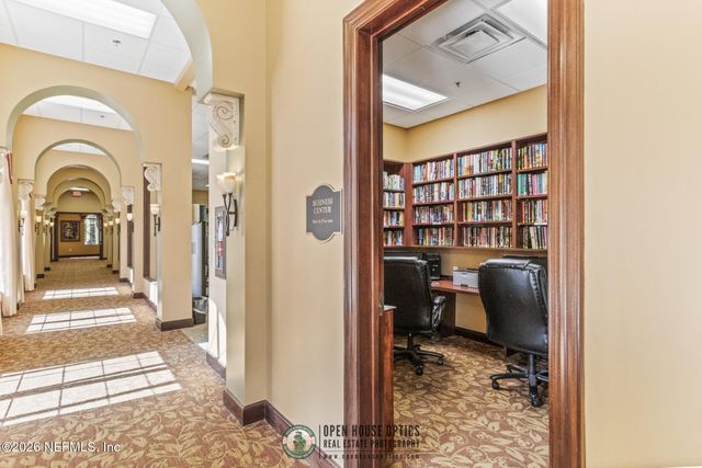 8986 TROPICAL BEND Circle, Jacksonville, FL 32256