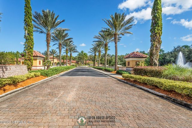 8986 TROPICAL BEND Circle, Jacksonville, FL 32256