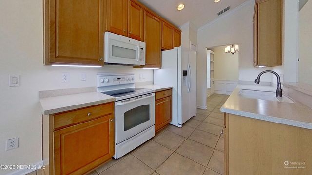 8986 TROPICAL BEND Circle, Jacksonville, FL 32256