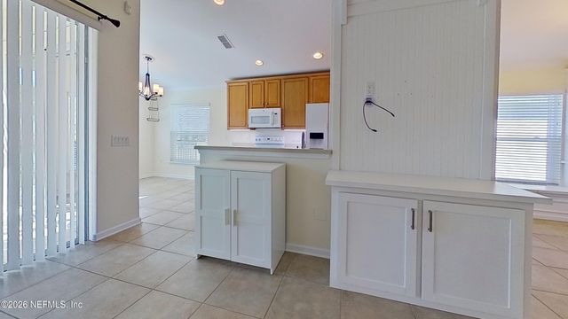 8986 TROPICAL BEND Circle, Jacksonville, FL 32256