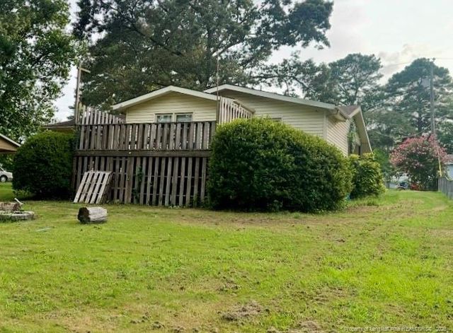 877 Stoneykirk Drive, Fayetteville, NC 28314