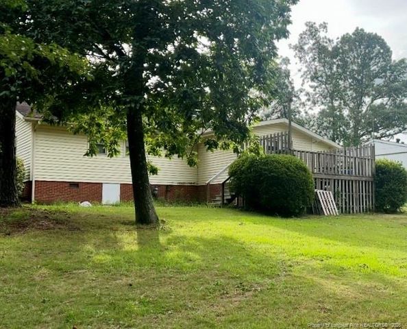 877 Stoneykirk Drive, Fayetteville, NC 28314