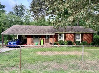 877 Stoneykirk Drive, Fayetteville, NC 28314