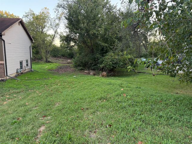 705 E Watrous Avenue, Des Moines, IA 50315