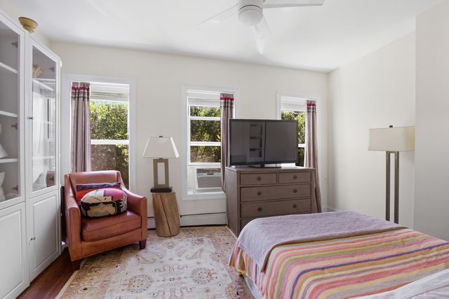 10 ROOSEVELT Place, New York City, NY 11233