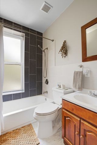 10 ROOSEVELT Place, New York City, NY 11233
