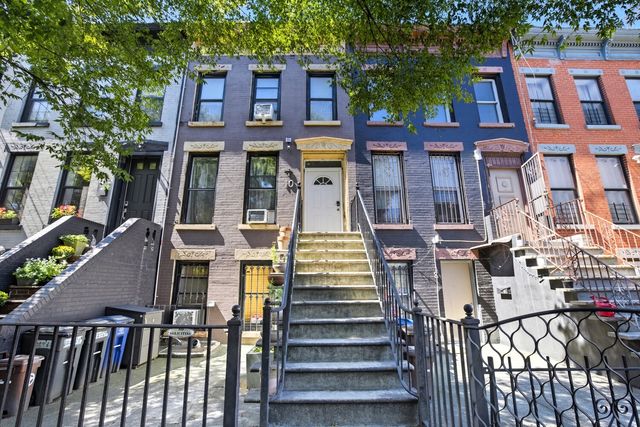10 ROOSEVELT Place, New York City, NY 11233