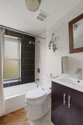 10 ROOSEVELT Place, New York City, NY 11233