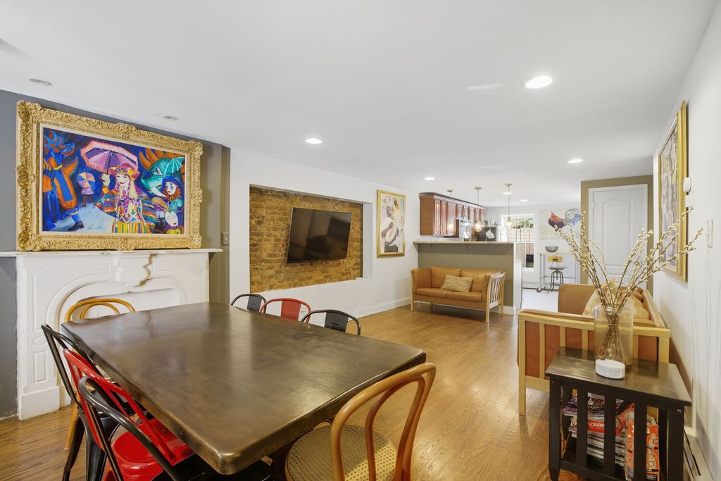 10 ROOSEVELT Place, New York City, NY 11233