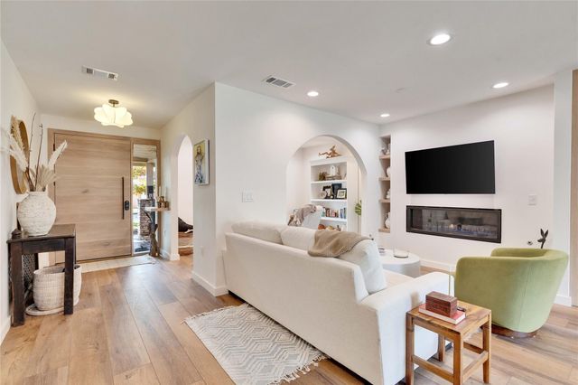 2108 Wooten DR, Austin, TX 78757