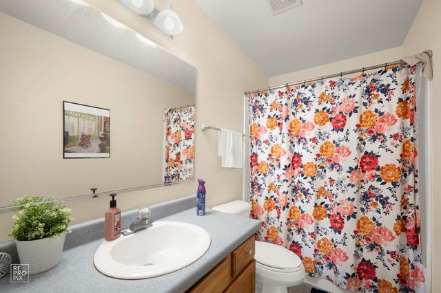 1827 Golden Gate Lane, Naperville, IL 60563