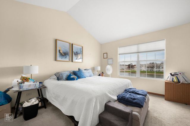 1827 Golden Gate Lane, Naperville, IL 60563