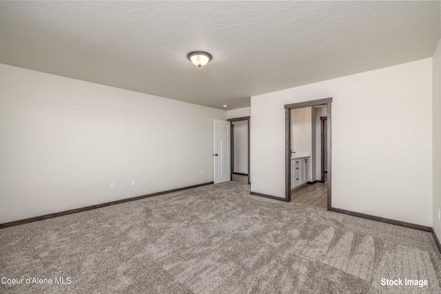 11668 N SIMMONS LN, Rathdrum, ID 83858