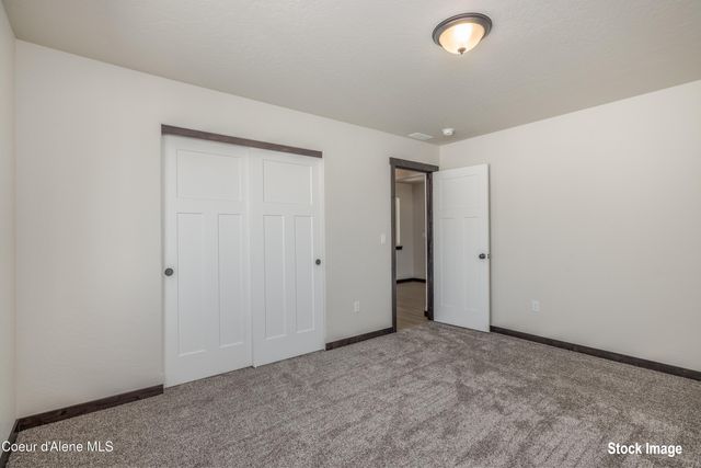 11668 N SIMMONS LN, Rathdrum, ID 83858