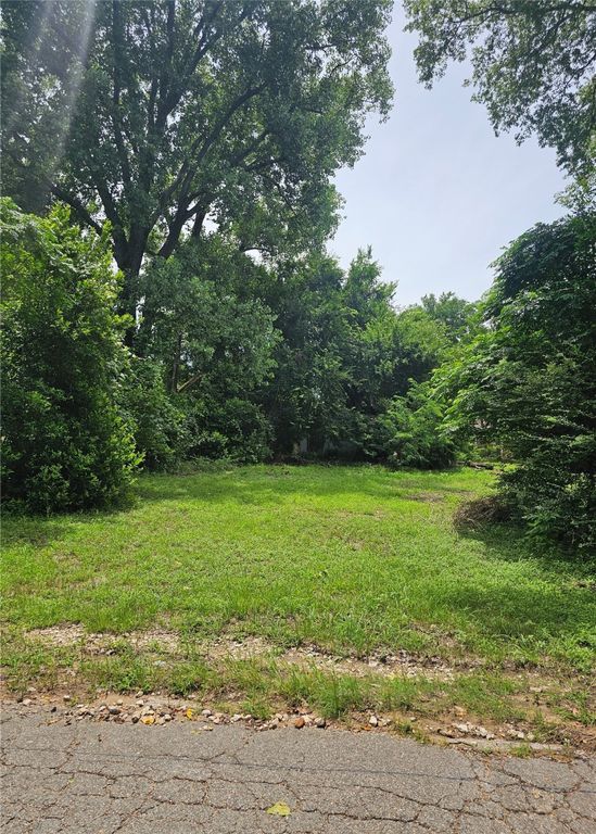 706 Spruce Street, Teague, TX 75860