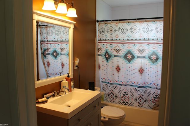 7938 River Road, Cottrellville Twp, MI 48039