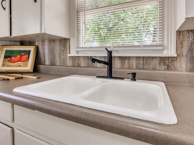 1817 Oxford Way, Oklahoma City, OK 73120