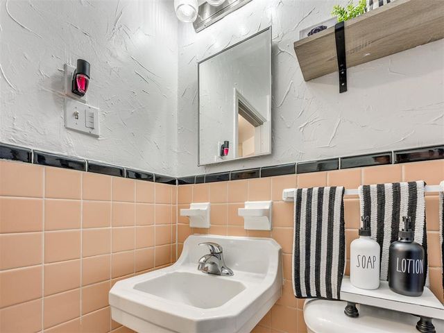 1817 Oxford Way, Oklahoma City, OK 73120