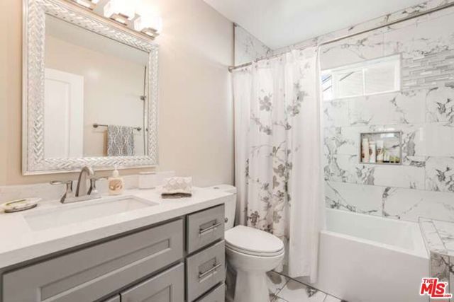 22701 ERWIN Street, Woodland Hills (los Angeles), CA 91367