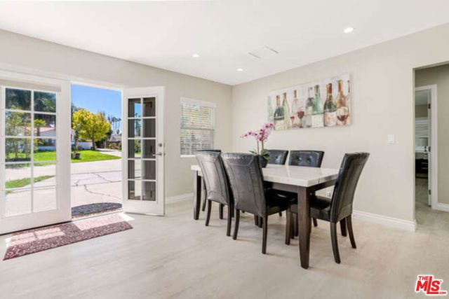 22701 ERWIN Street, Woodland Hills (los Angeles), CA 91367